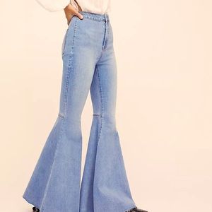Free people “just float on” bell bottoms😍